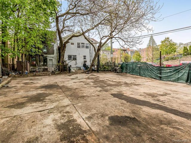 20 Saint Josephs Avenue, Yonkers, NY 10703