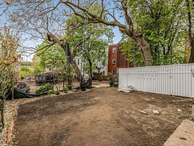 20 Saint Josephs Avenue, Yonkers, NY 10703