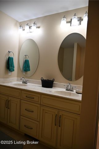 105 Riggs Blvd, Bardstown, KY 40004