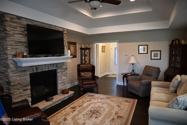 105 Riggs Blvd, Bardstown, KY 40004