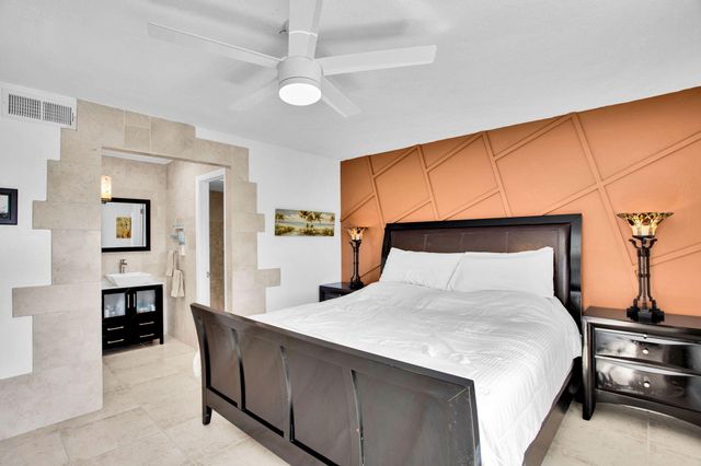 9201 Sunrise Lakes Boulevard 310, Sunrise, FL 33322