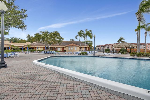 9201 Sunrise Lakes Boulevard 310, Sunrise, FL 33322