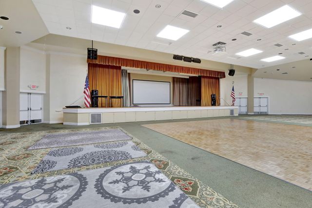 9201 Sunrise Lakes Boulevard 310, Sunrise, FL 33322