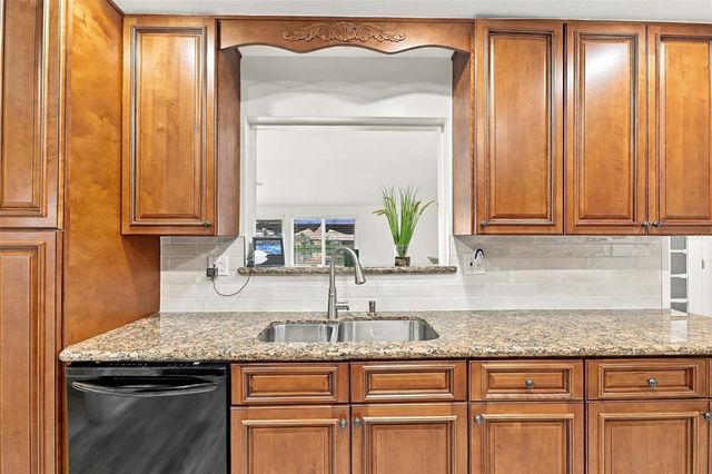 1810 MILFORD CIRCLE, Sun City Center, FL 33573