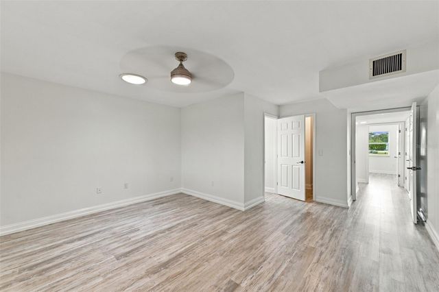 1810 MILFORD CIRCLE, Sun City Center, FL 33573