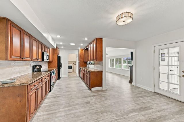 1810 MILFORD CIRCLE, Sun City Center, FL 33573