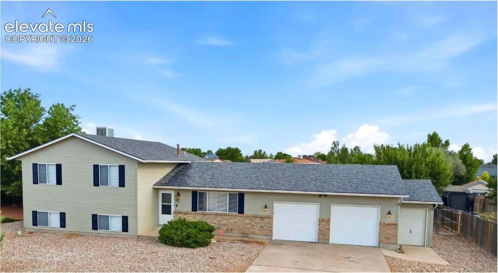 84 W Bonanza Drive, Pueblo West, CO 81007 — exterior