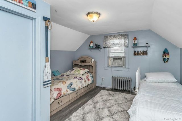 130 E Fairview Avenue, Valley Stream, NY 11580