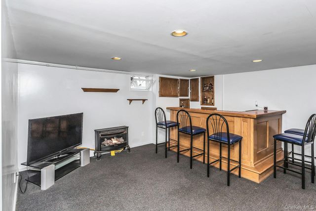 130 E Fairview Avenue, Valley Stream, NY 11580