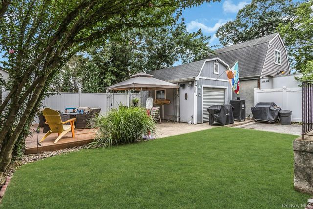 130 E Fairview Avenue, Valley Stream, NY 11580