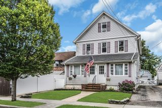 130 E Fairview Avenue, Valley Stream, NY 11580