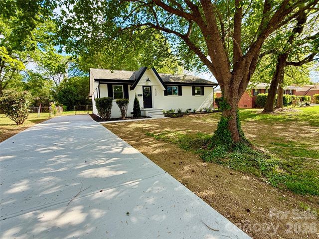 4330 Colebrook Road, Charlotte, NC 28215