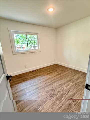 4330 Colebrook Road, Charlotte, NC 28215