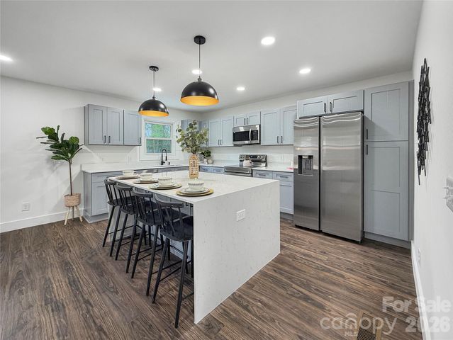 4330 Colebrook Road, Charlotte, NC 28215