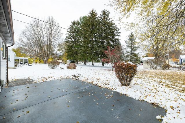 982 Gravel Road, Webster, NY 14580