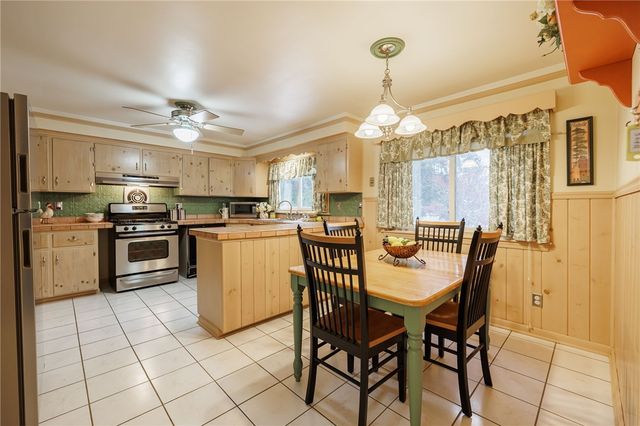 982 Gravel Road, Webster, NY 14580