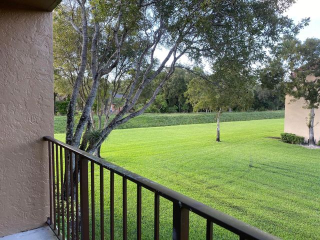 1215 N Benoist Farms Road 203, West Palm Beach, FL 33411