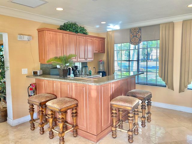 1215 N Benoist Farms Road 203, West Palm Beach, FL 33411