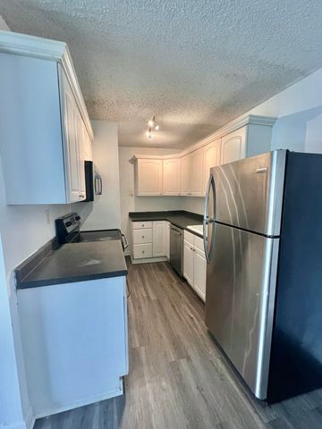1215 N Benoist Farms Road 203, West Palm Beach, FL 33411