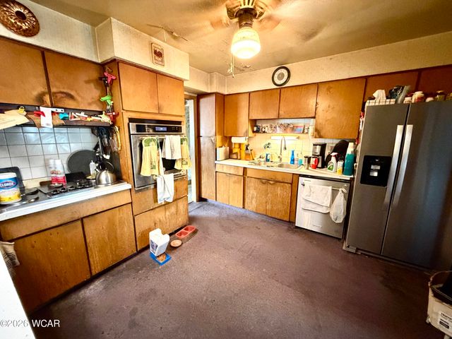 2224 N Metcalf Street, Lima, OH 45801