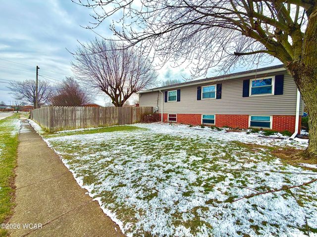 2224 N Metcalf Street, Lima, OH 45801