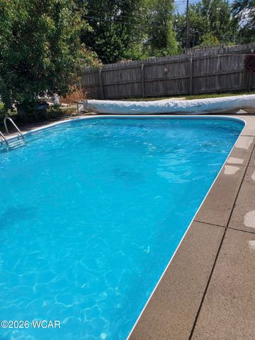 2224 N Metcalf Street, Lima, OH 45801