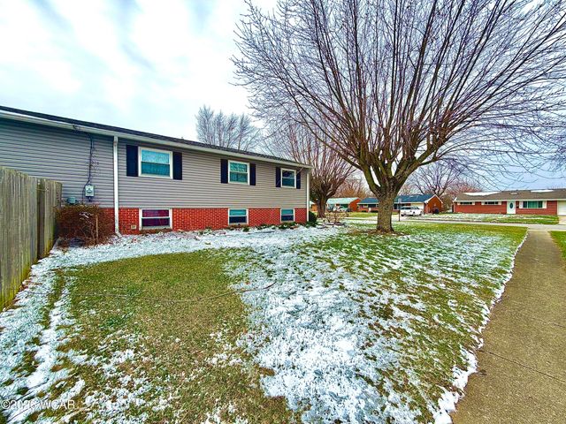 2224 N Metcalf Street, Lima, OH 45801