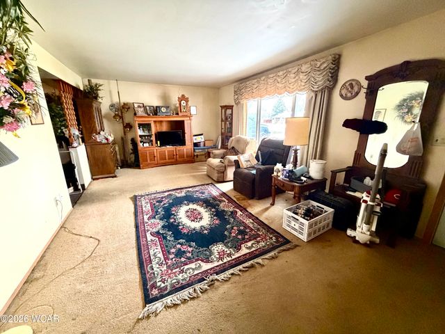 2224 N Metcalf Street, Lima, OH 45801