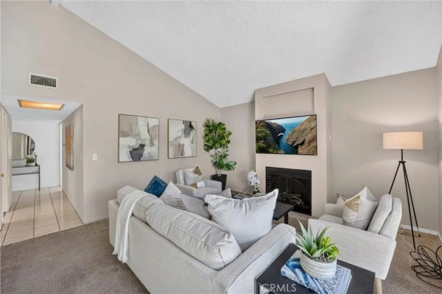 2901 W Ball 4, Anaheim, CA 92804