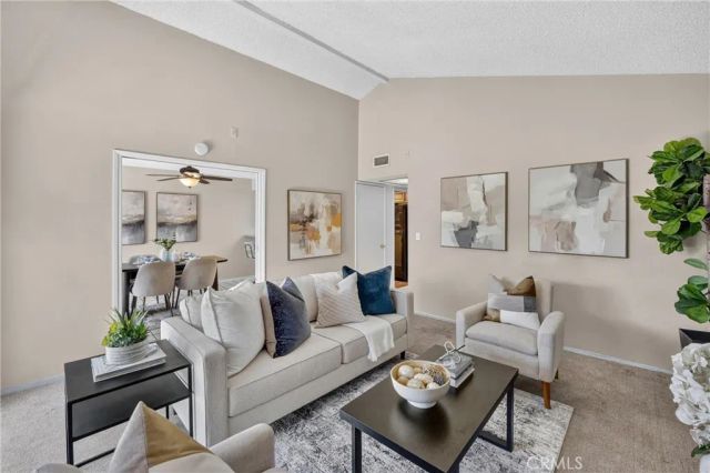 2901 W Ball 4, Anaheim, CA 92804