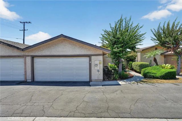 2901 W Ball 4, Anaheim, CA 92804