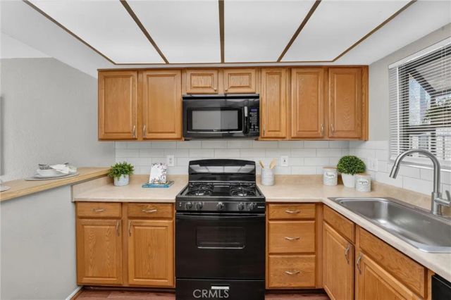 2901 W Ball 4, Anaheim, CA 92804