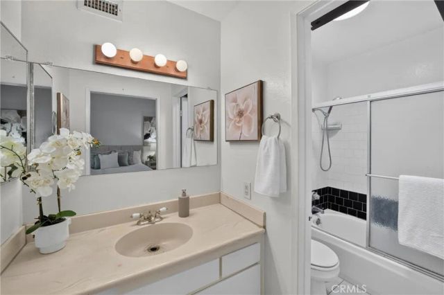 2901 W Ball 4, Anaheim, CA 92804