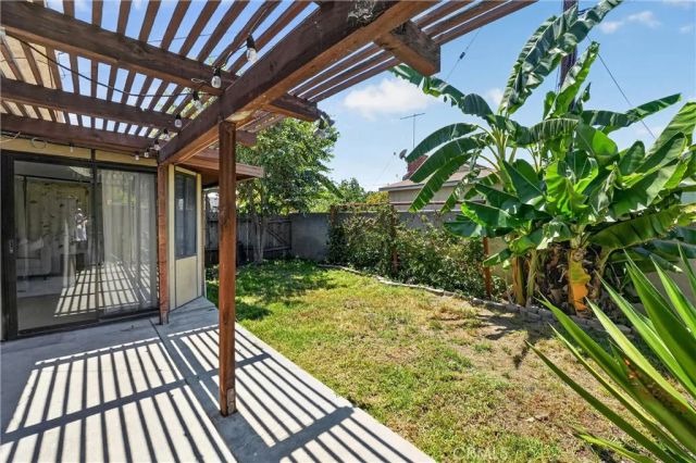 2901 W Ball 4, Anaheim, CA 92804