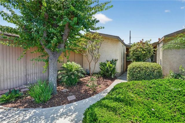 2901 W Ball 4, Anaheim, CA 92804