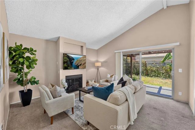 2901 W Ball 4, Anaheim, CA 92804