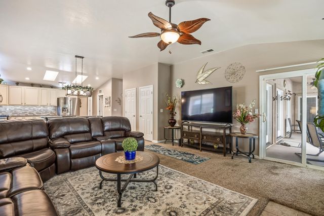 3624 N Jackie Street, Visalia, CA 93291