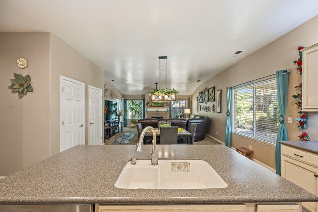 3624 N Jackie Street, Visalia, CA 93291