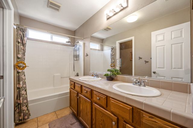 3624 N Jackie Street, Visalia, CA 93291
