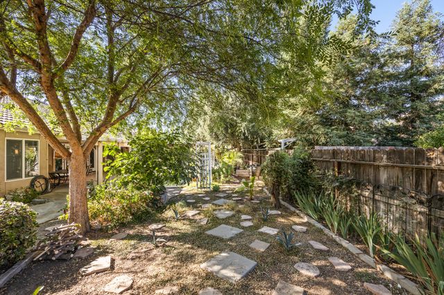 3624 N Jackie Street, Visalia, CA 93291