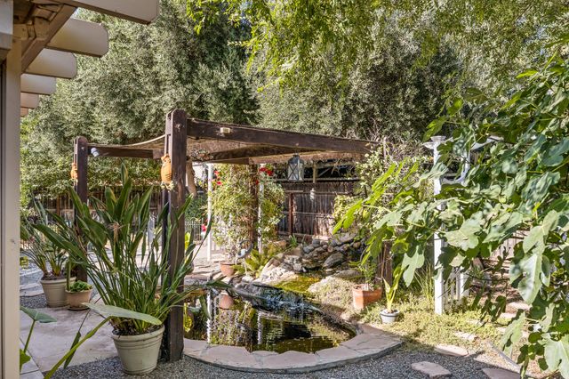 3624 N Jackie Street, Visalia, CA 93291