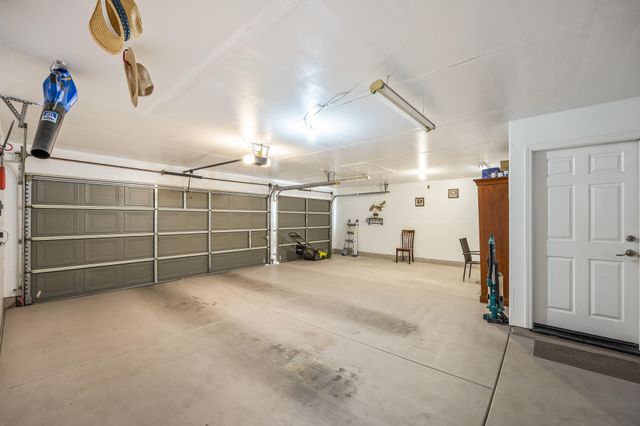 3624 N Jackie Street, Visalia, CA 93291