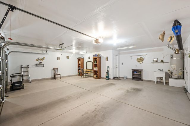 3624 N Jackie Street, Visalia, CA 93291