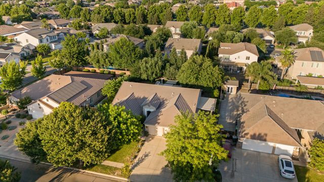3624 N Jackie Street, Visalia, CA 93291