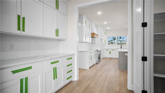 8360 Pleasant Valley Road, Decatur, AR 72722