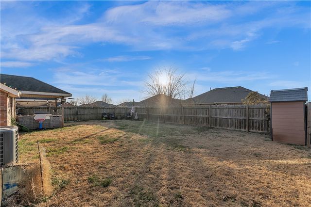 2914 E Street, Rogers, AR 72758