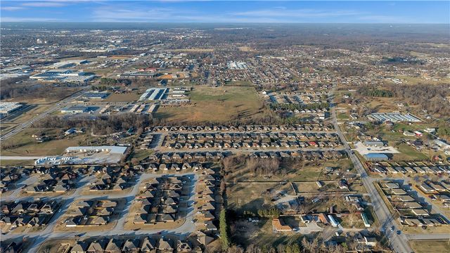 2914 E Street, Rogers, AR 72758