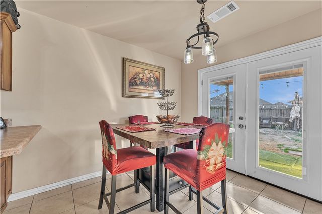 2914 E Street, Rogers, AR 72758