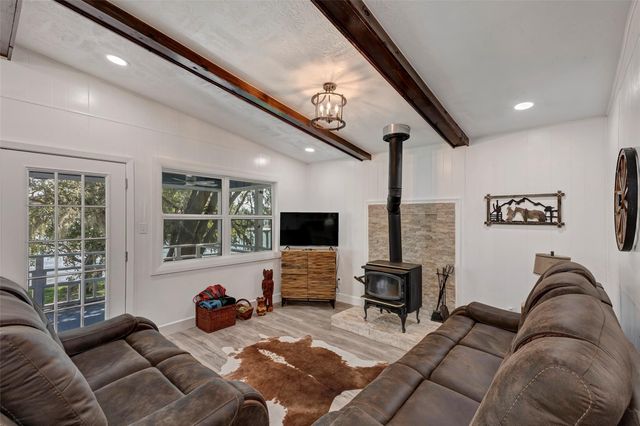 354 Edgewater Way, Point Blank, TX 77364