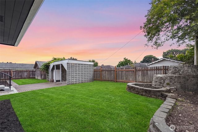 1202 22nd Street NE, Auburn, WA 98002